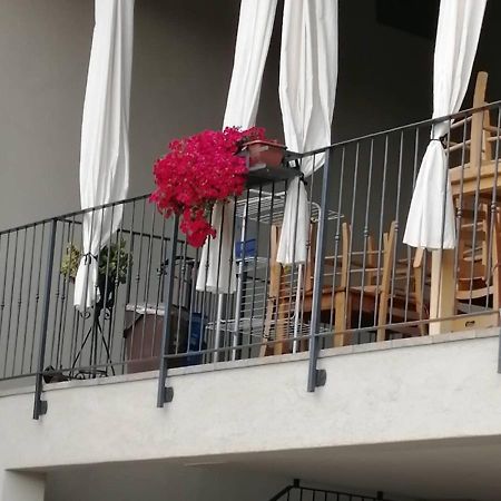 Apartamento Little Family Saló Exterior foto